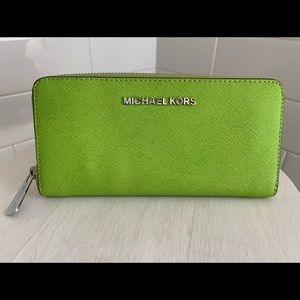 Michael Kors Wallet Lime Pear